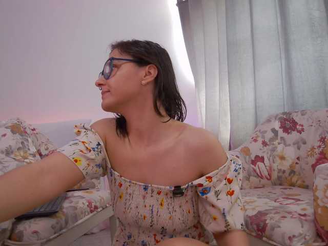 SophieeRain live webcam show