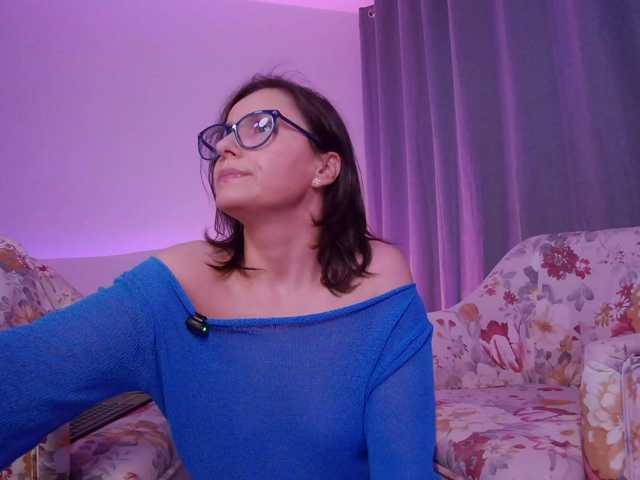 SophieeRain live cam on BongaCams