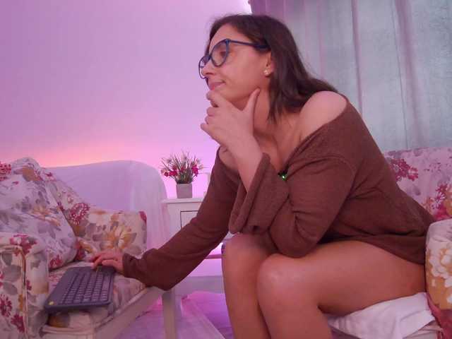 SophieeRain live webcam show