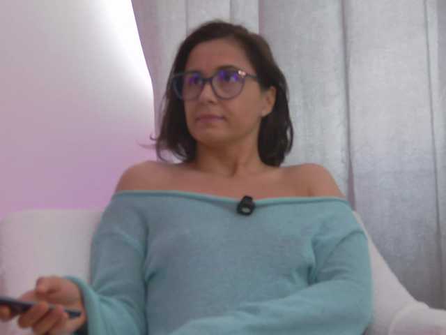 SophieeRain live webcam show