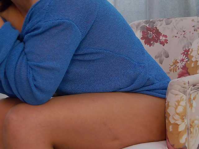 SophieeRain live webcam show