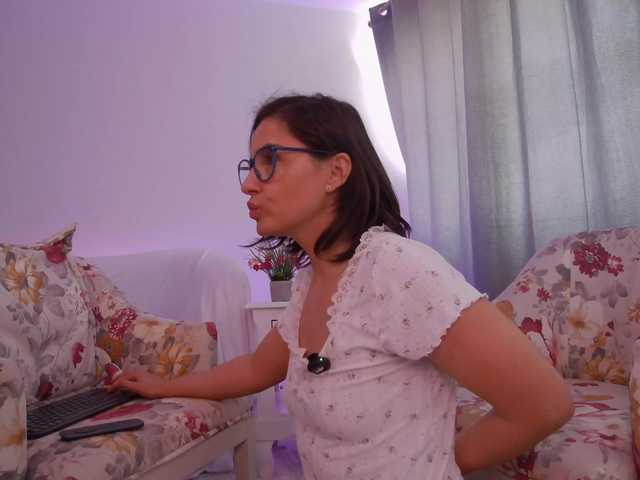 SophieeRain live cam on BongaCams