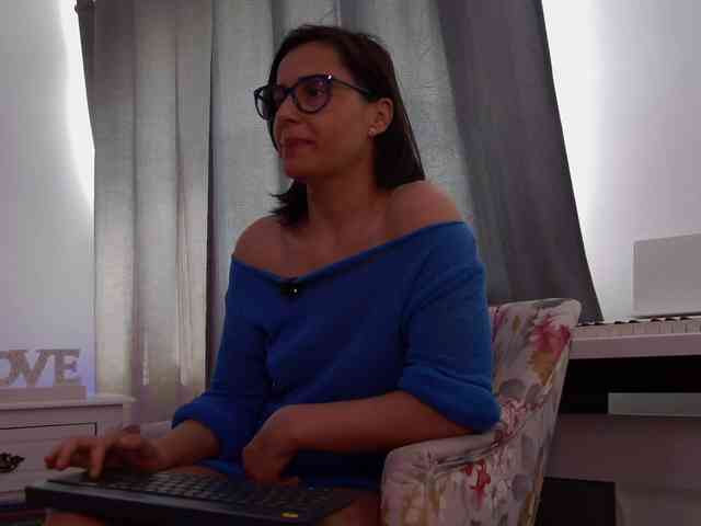 SophieeRain Live Webcam on BongaCams