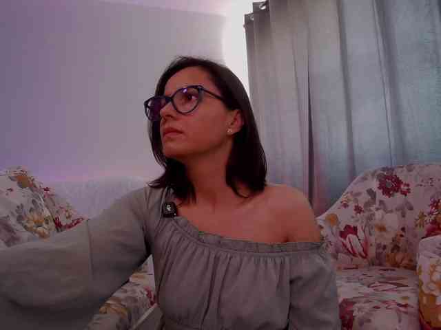 SophieeRain Live Webcam on BongaCams