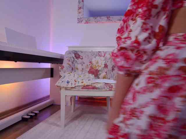 SophieeRain webcam