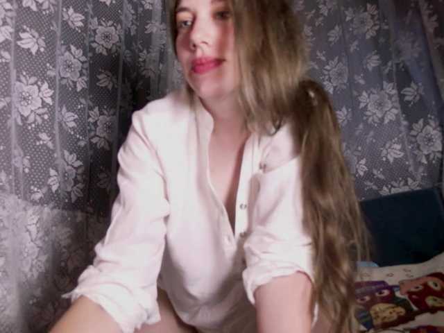 Mimi-Miya live cam on BongaCams