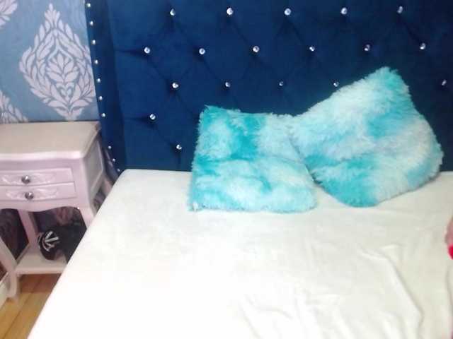 sofiacowperx live cam on BongaCams