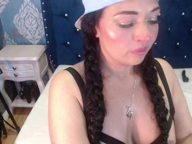sofiacowperx live cam on BongaCams