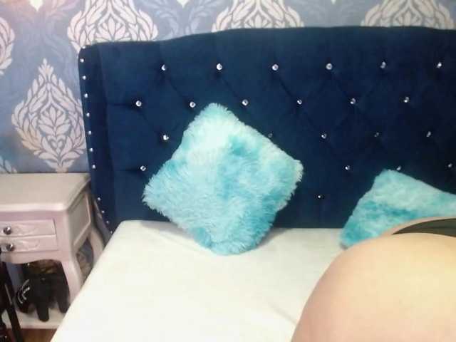 sofiacowperx live show