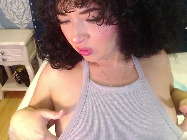 sofiacowperx online