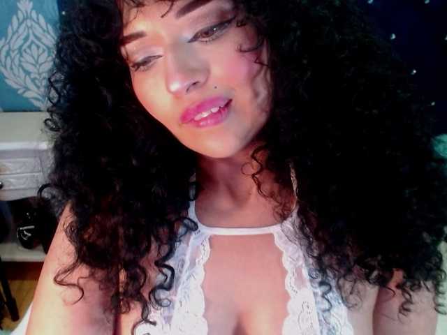 sofiacowperx live cam on BongaCams