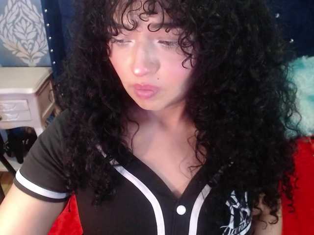 sofiaCowperx live webcam show