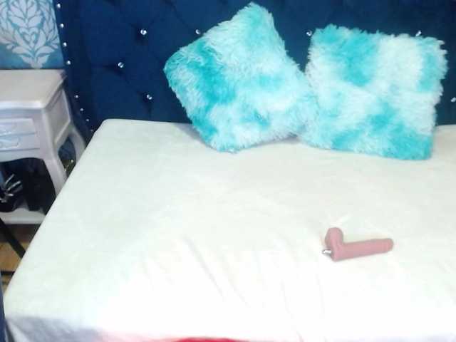 sofiacowperx live cam on BongaCams