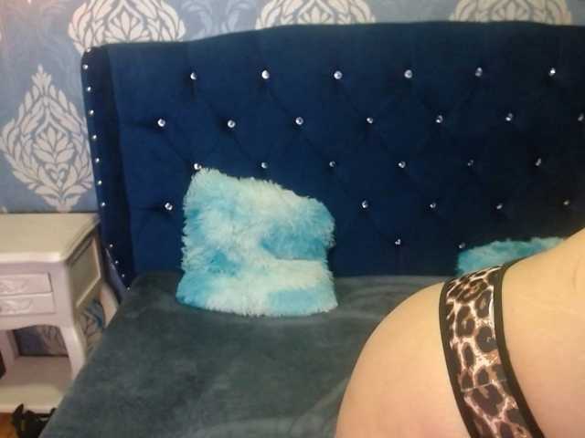 sofiacowperx live cam on BongaCams