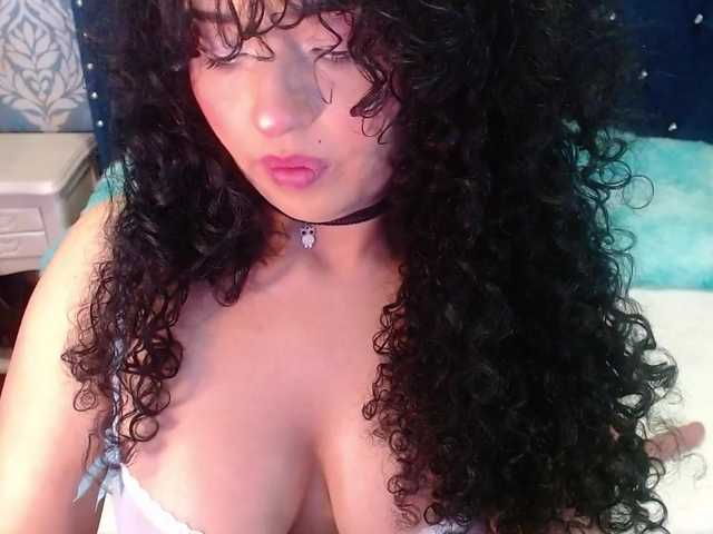 sofiacowperx live cam on BongaCams