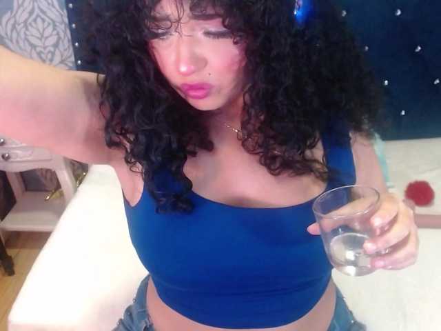 sofiacowperx online