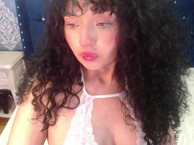 sofiacowperx live cam on BongaCams
