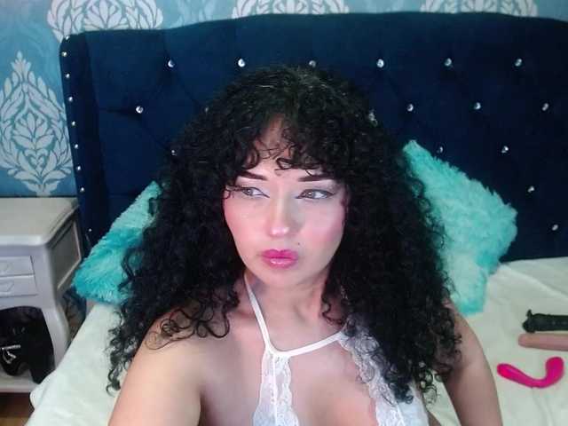 sofiacowperx live cam on BongaCams