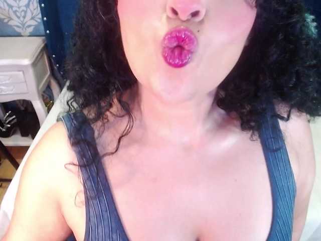 sofiacowperx live cam on BongaCams