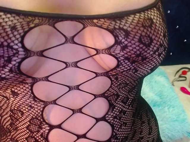 sofiacowperx online