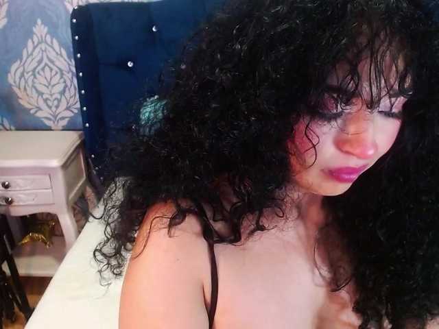 sofiacowperx live cam on BongaCams