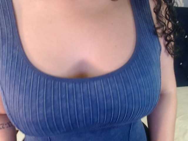 sofiaCowperx live cam preview