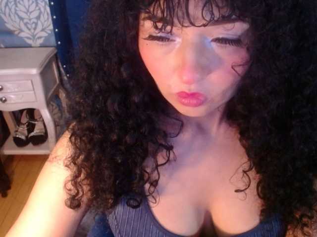 sofiacowperx live cam on BongaCams