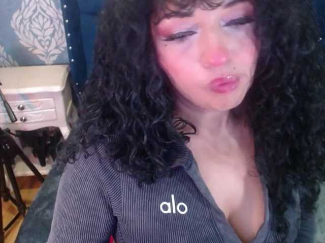 sofiacowperx live cam on BongaCams