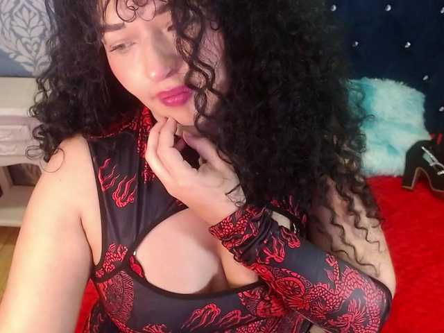 sofiaCowperx live webcam show