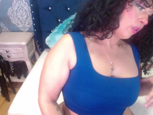 sofiacowperx live cam on BongaCams