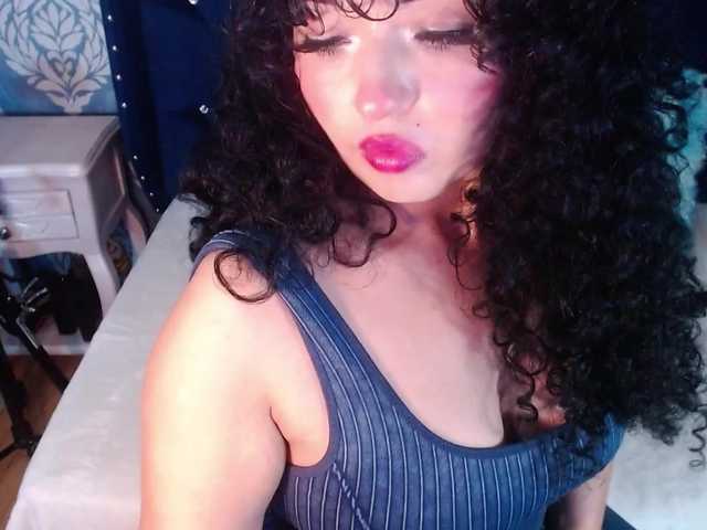 sofiacowperx online