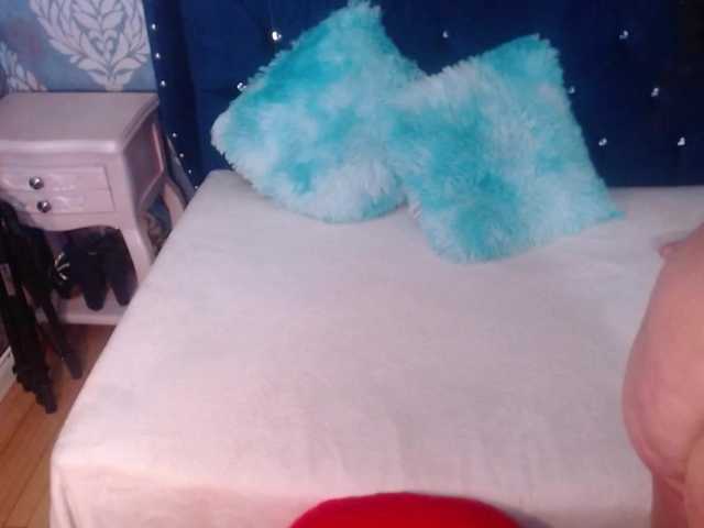 sofiacowperx live webcam show
