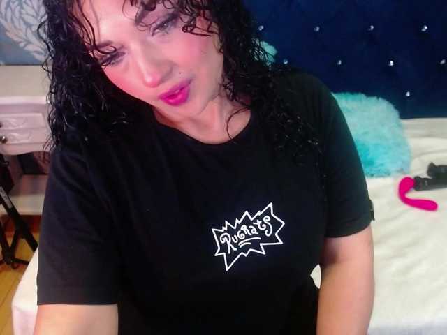 sofiacowperx live webcam show