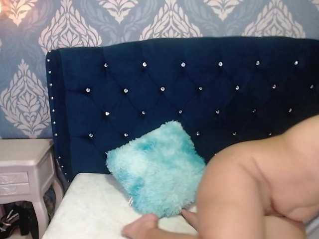 sofiacowperx live cam on BongaCams