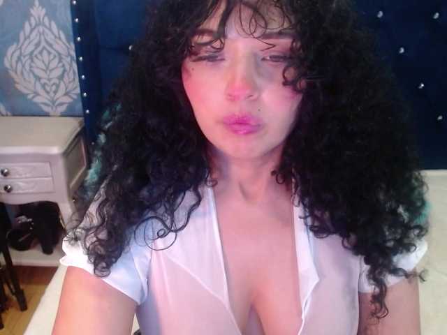 sofiacowperx live cam on BongaCams
