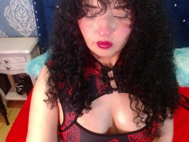 sofiacowperx live cam on BongaCams