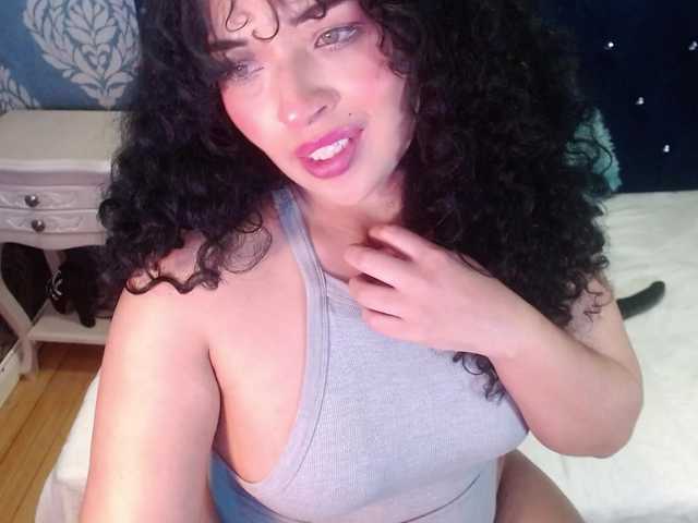 sofiacowperx live cam on BongaCams