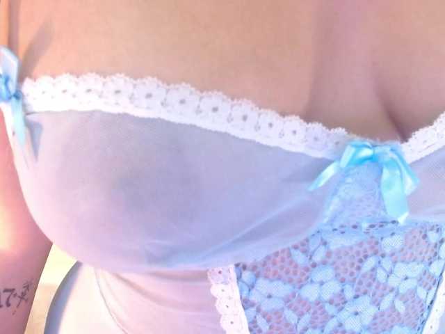 sofiacowperx live cam on BongaCams