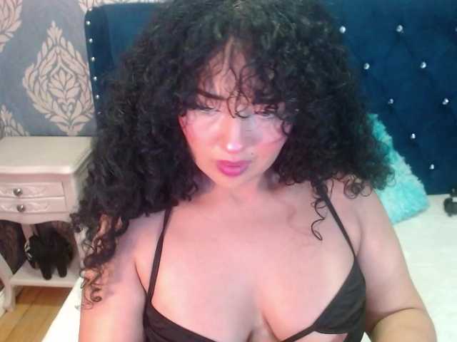 sofiacowperx live cam on BongaCams