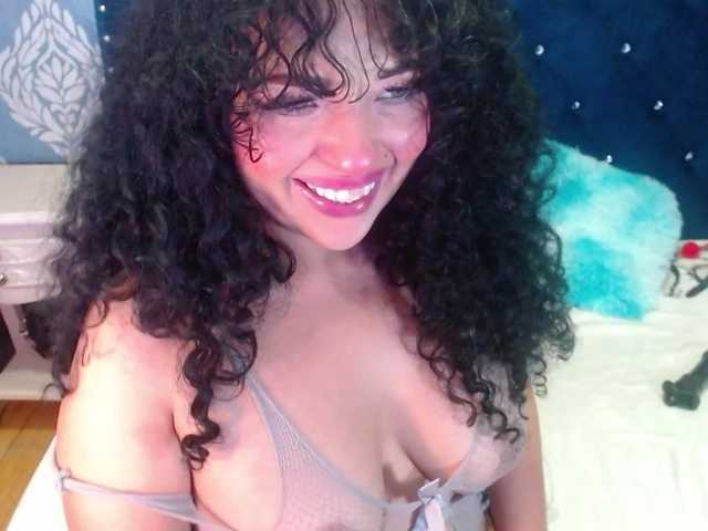sofiacowperx live cam on BongaCams