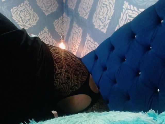 sofiacowperx live webcam show