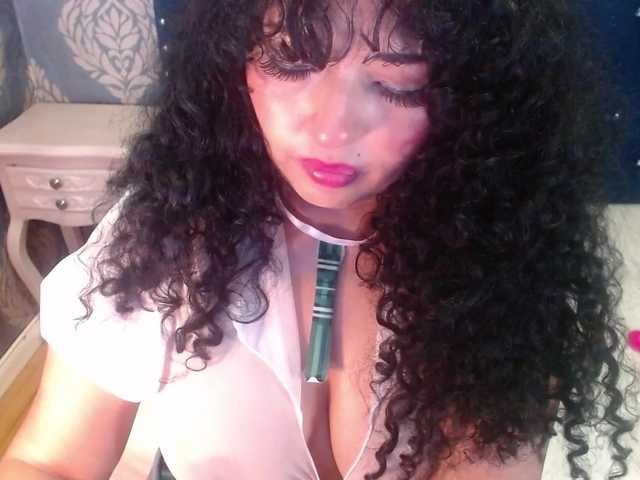 sofiacowperx live cam on BongaCams