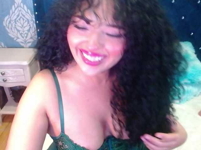 sofiacowperx live cam on BongaCams