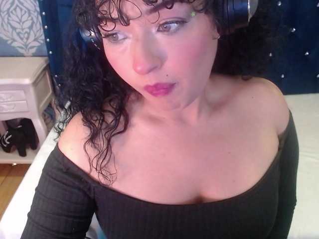 sofiaCowperx live cam preview