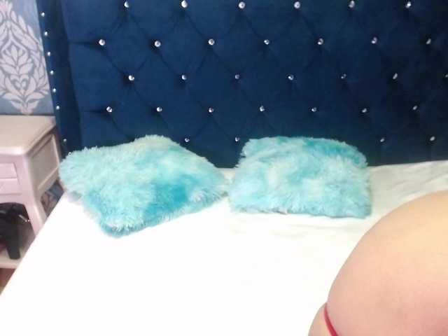 sofiacowperx live cam
