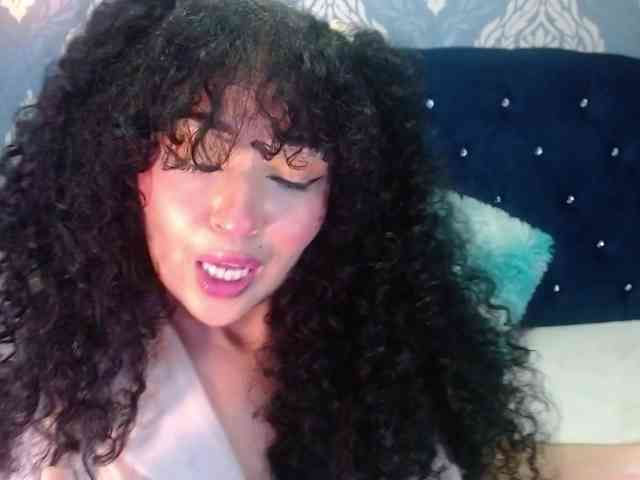 sofiacowperx Live Webcam on BongaCams