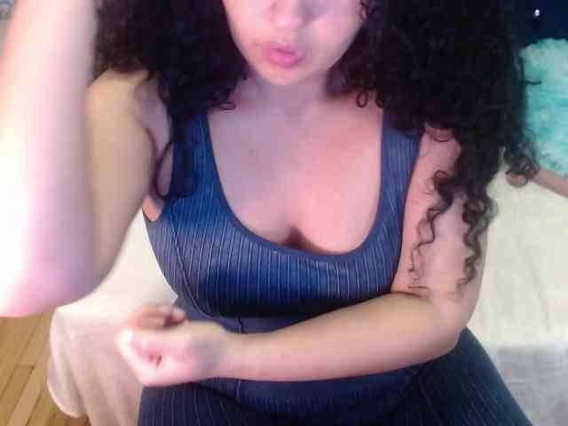 sofiaCowperx webcam