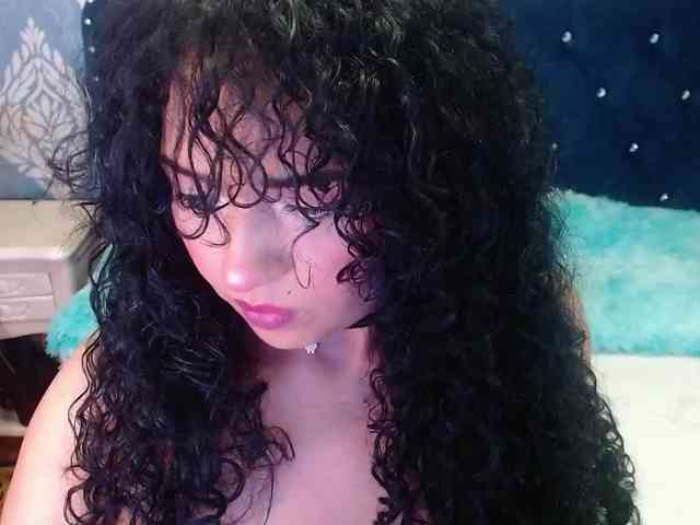 sofiaCowperx webcam