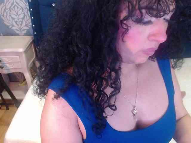 sofiaCowperx webcam