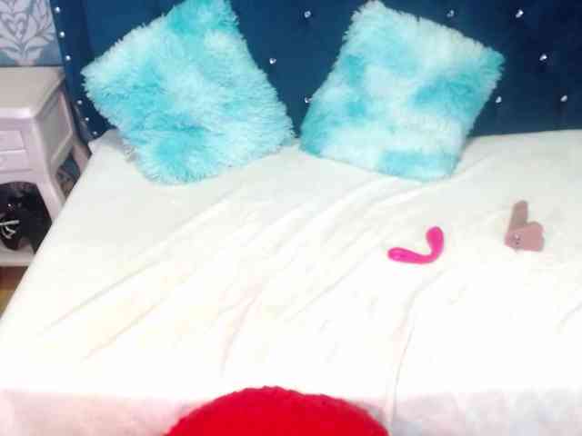 sofiacowperx Live Webcam on BongaCams